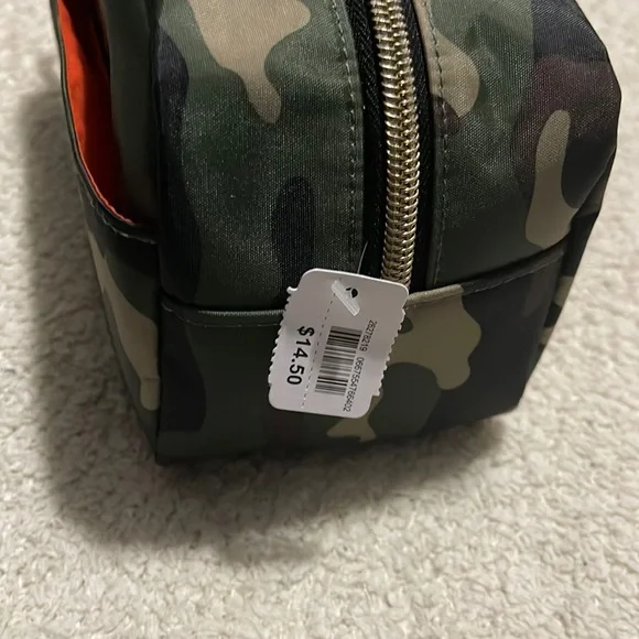 NWT - Bath & Body Works- Travel Toiletry Bag - Picture 5 of 9